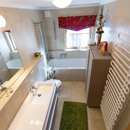 Reitgestut Waldeck Apartment Saalfelden